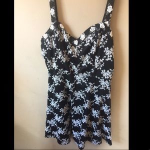 Short black flowered dress